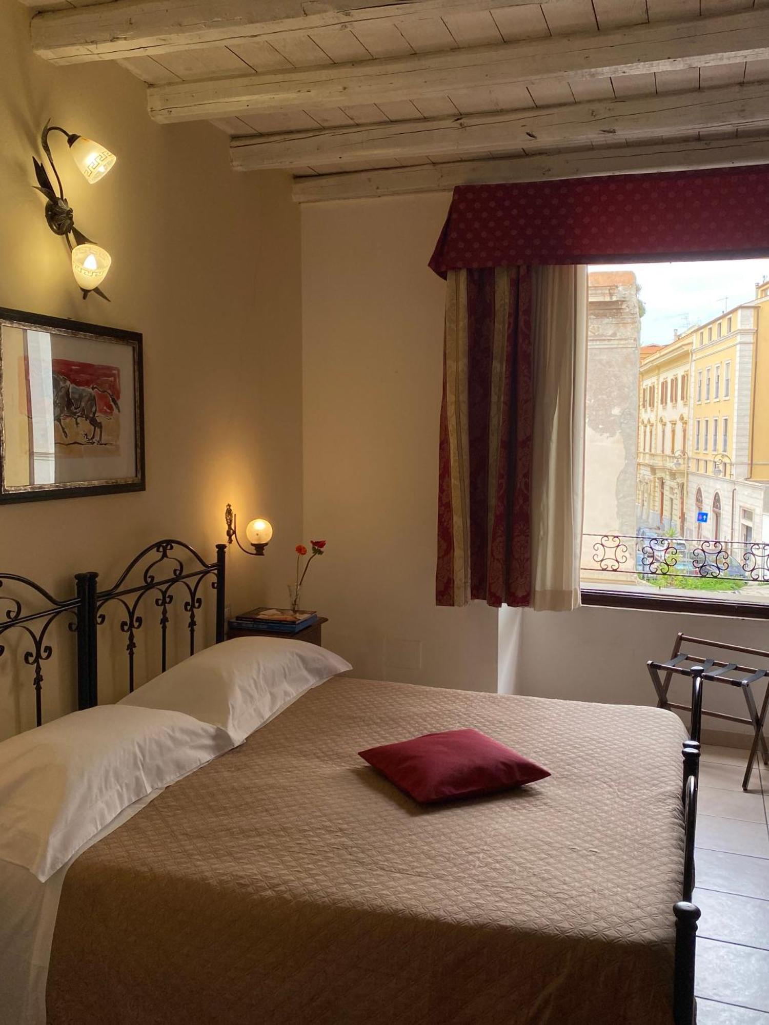 Cagliari Novecento Hotel Exterior foto